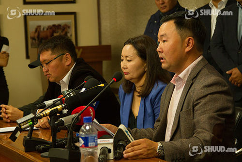 Б.Чойжилсүрэнгийн ФАНАТУУД